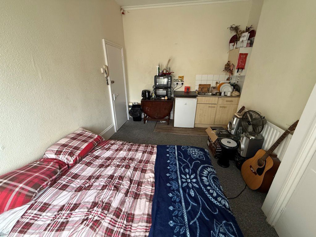 Property photo 2 of 5