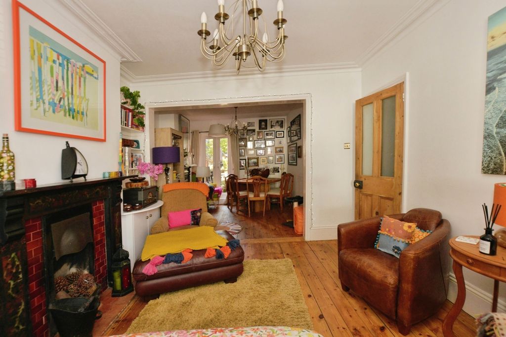 Property photo 2 of 22 Pbox-Img.Jpg