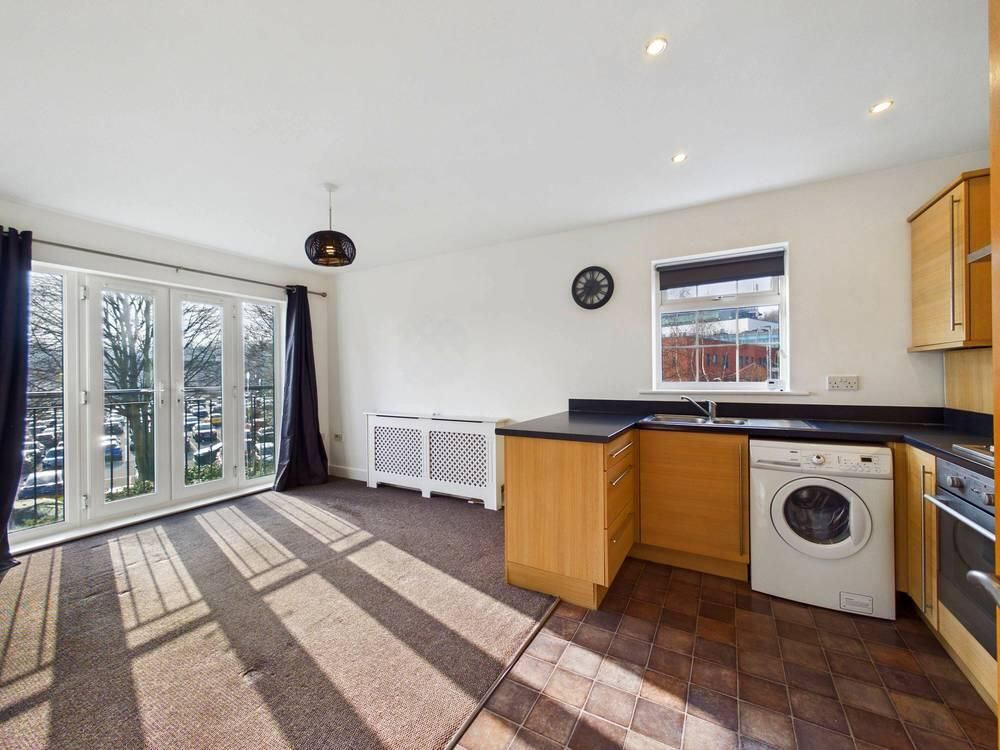 Property photo 2 of 9 Kitchen