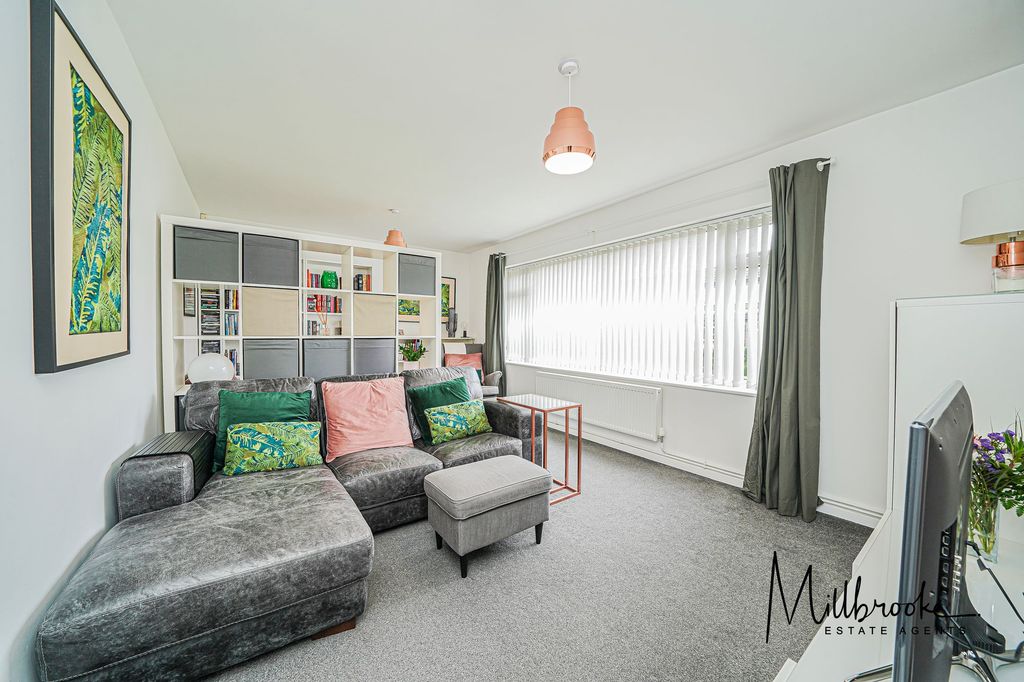 Property photo 2 of 30