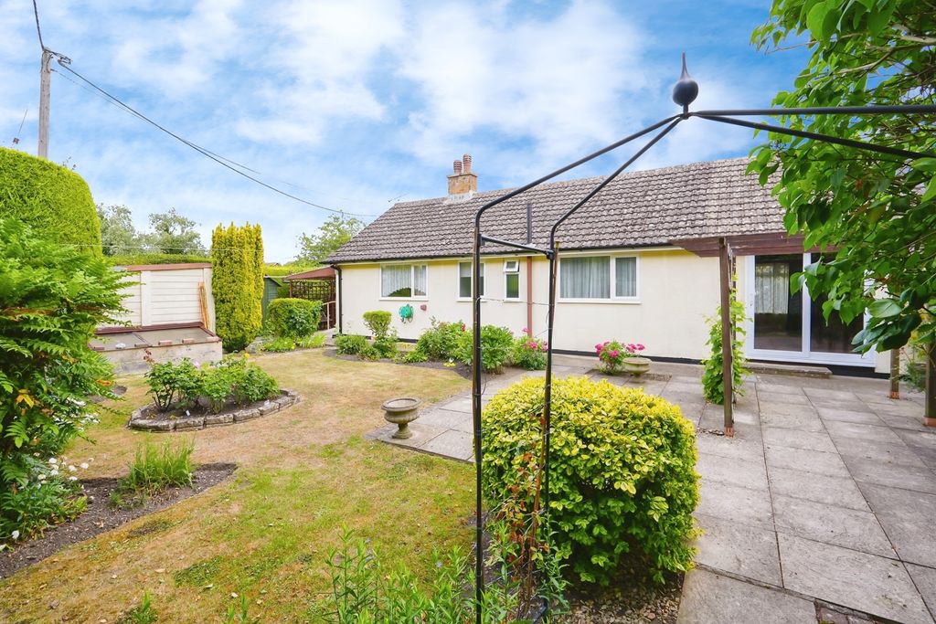 Property photo 2 of 17 Photo