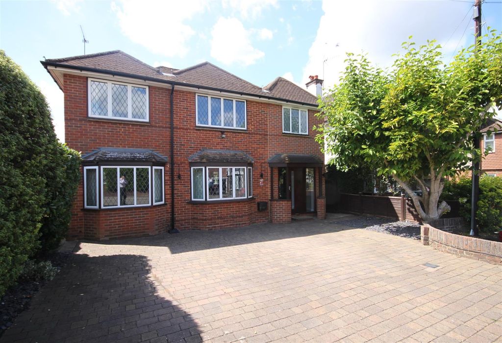 Property photo 1 of 41