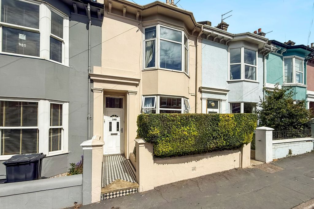 Property photo 1 of 6