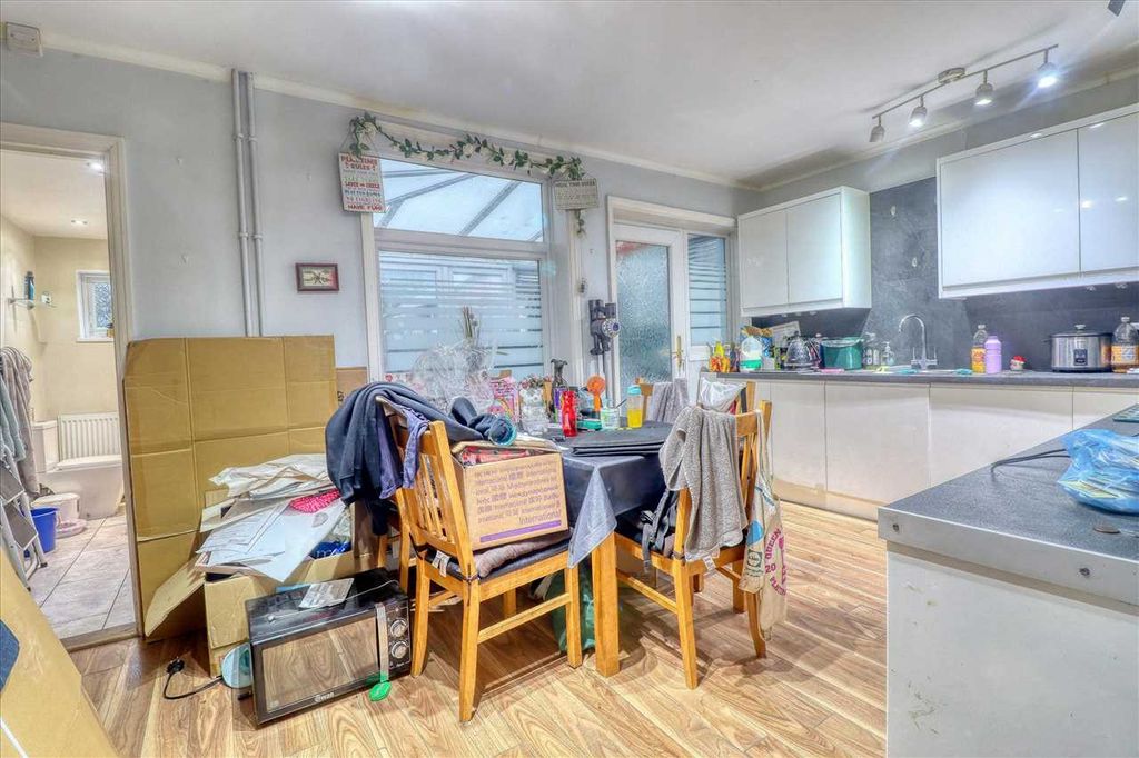 Property photo 3 of 10 Kitchen/Diner
