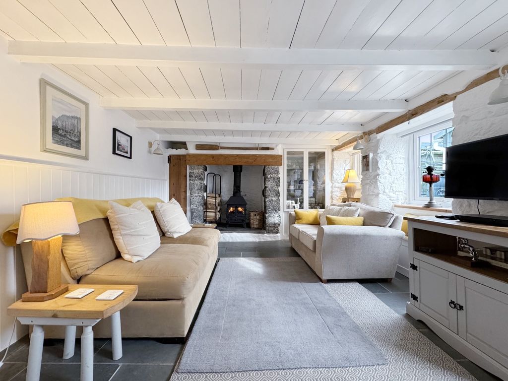 Property photo 3 of 22 4941356