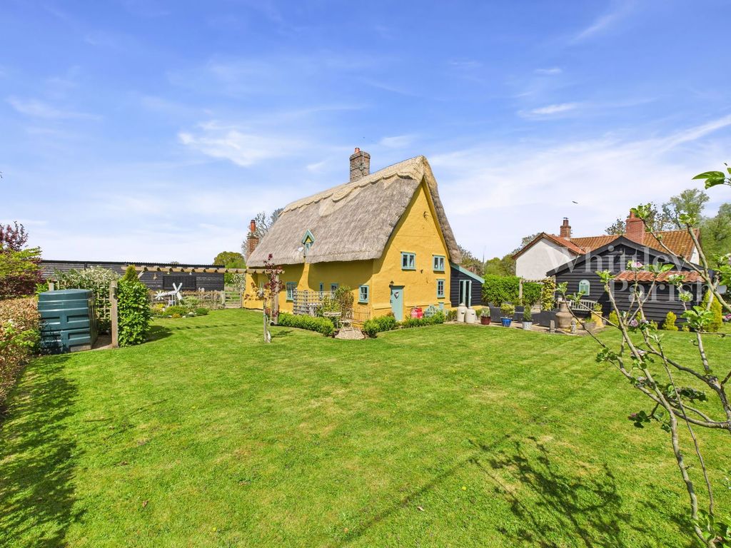 Property photo 1 of 32