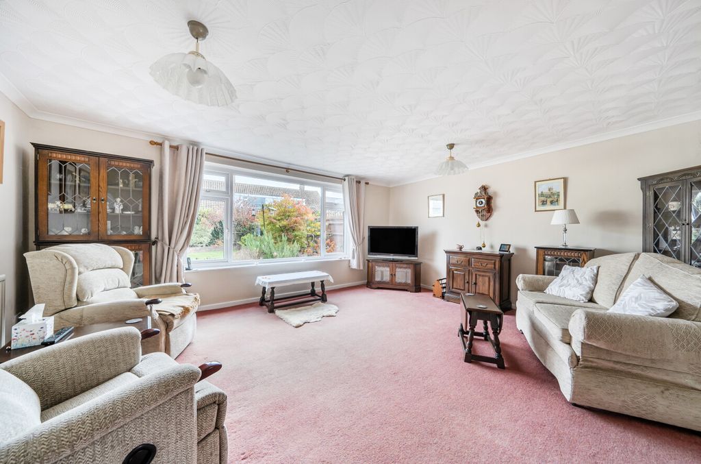 Property photo 3 of 12 15367176