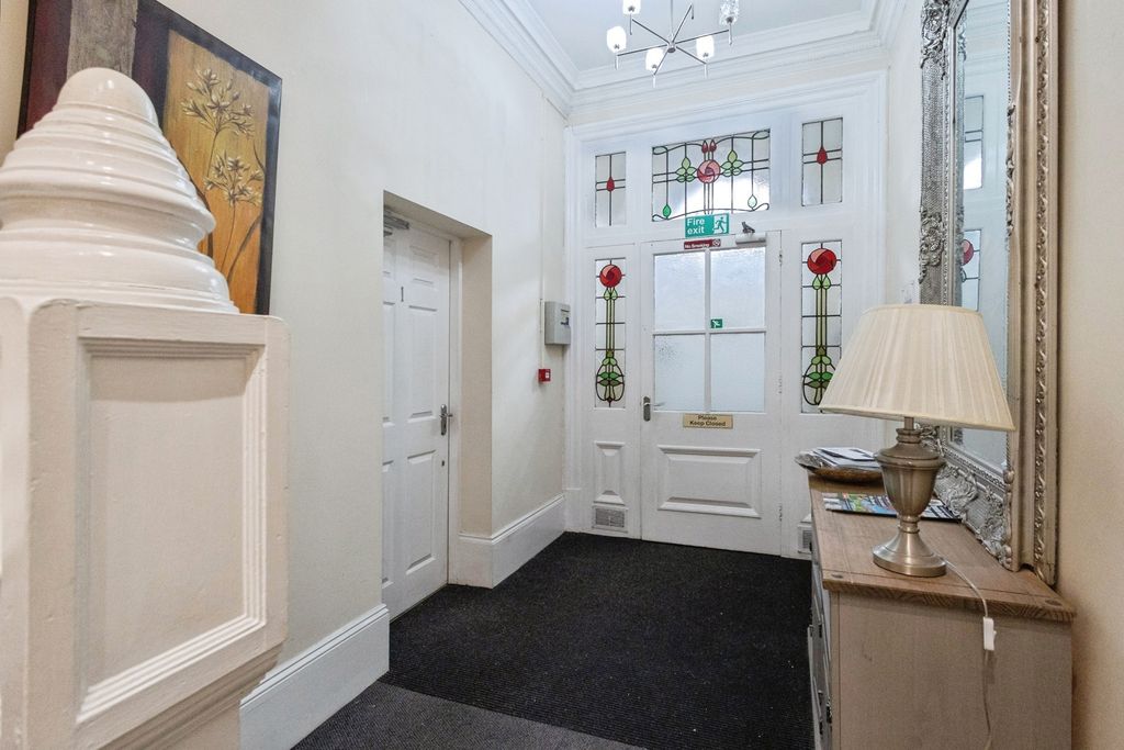 Property photo 3 of 18 Pbox-Img.Jpg