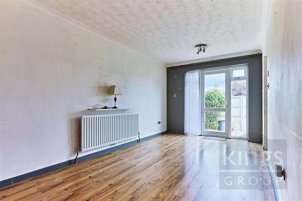 Property photo 2 of 9