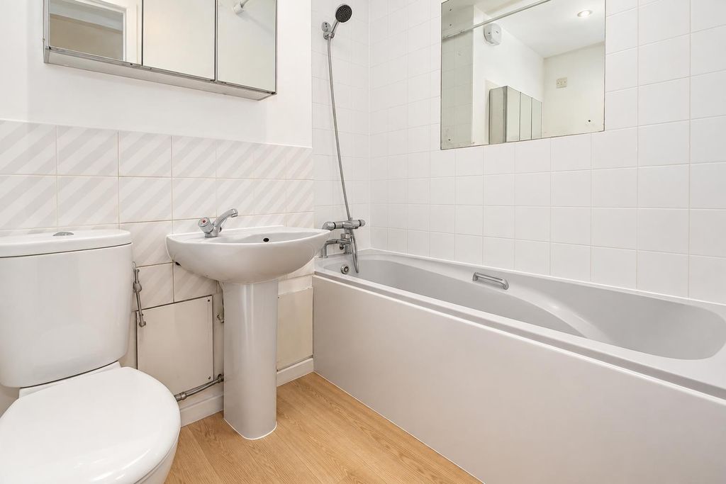 Property photo 2 of 4 7743Be4d-E4ce-43c8-9313-71B21Ef7c6d2.Png