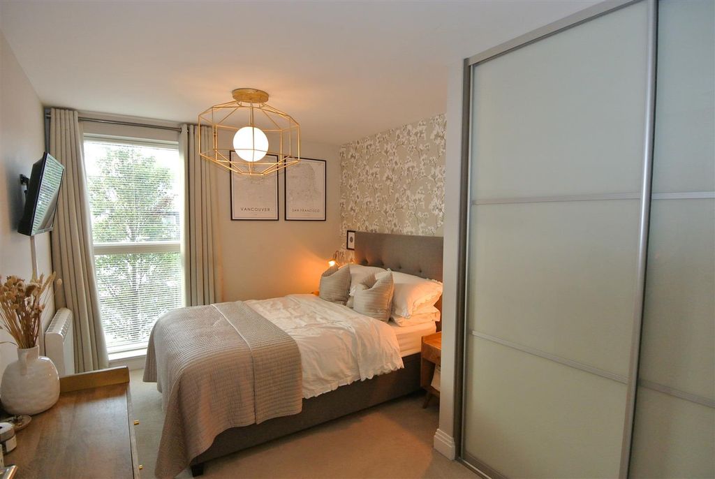 Property photo 2 of 15 Bedroom 1.Jpg