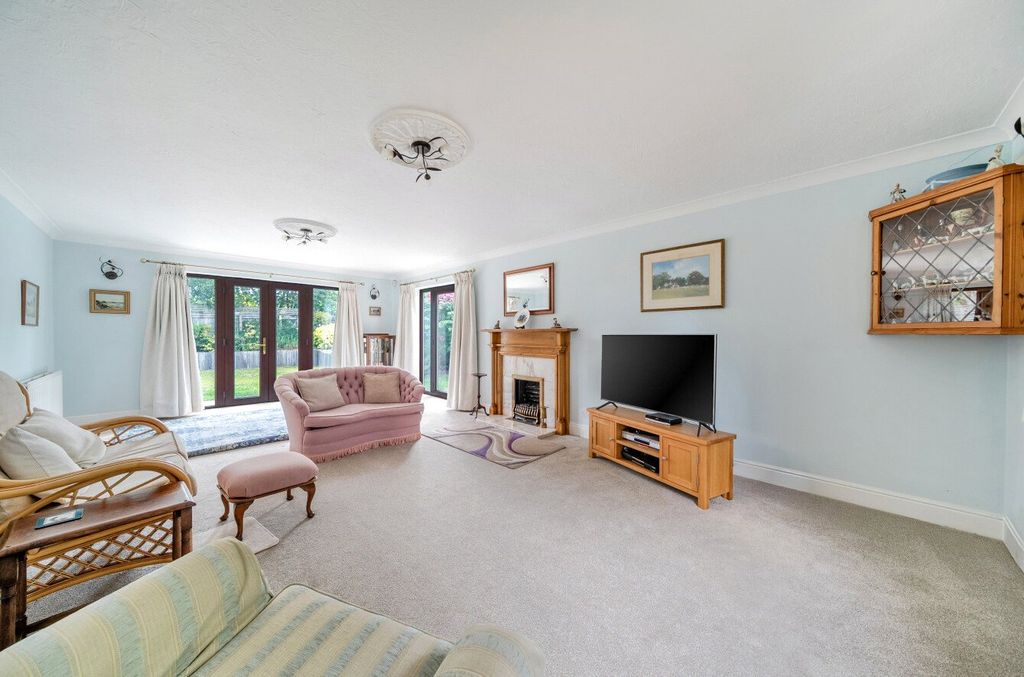 Property photo 2 of 13 Sitting Room