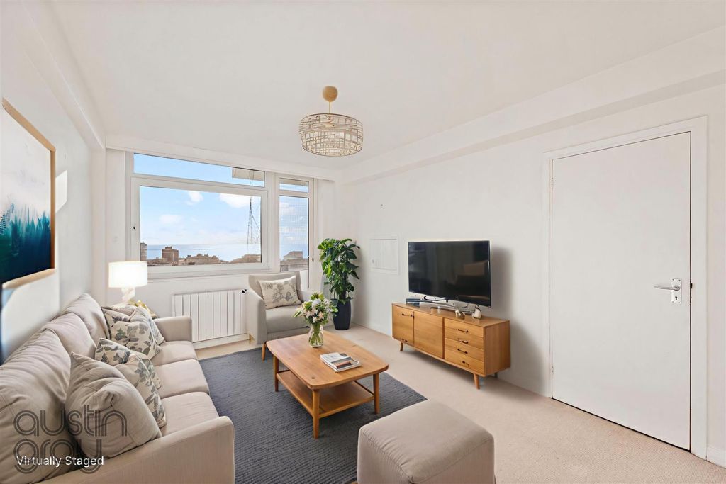 Property photo 3 of 12 Furze-Hill-Furze-Hill-Court-43-005 - 8.Jpg