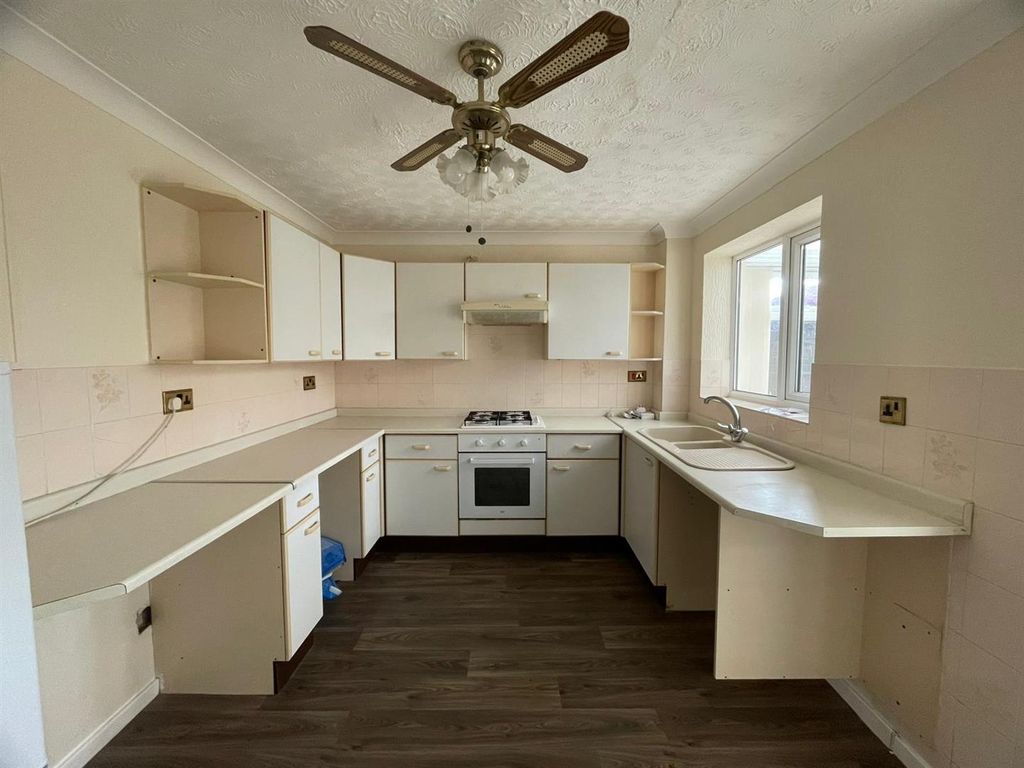 Property photo 3 of 16 Img_0163.Jpg