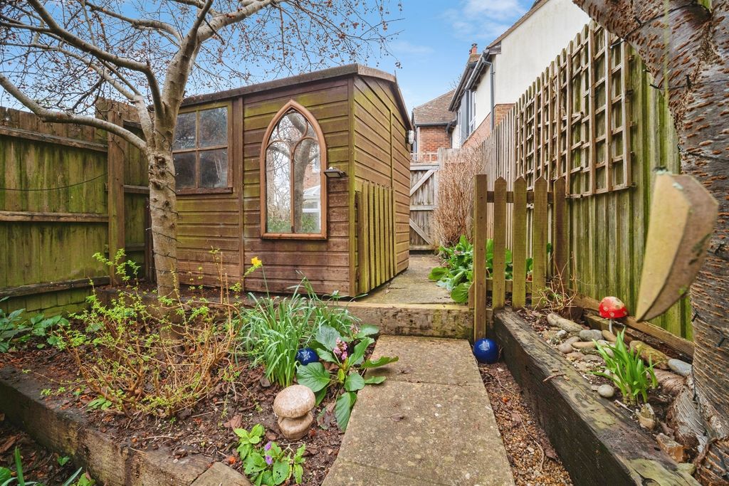 Property photo 2 of 23