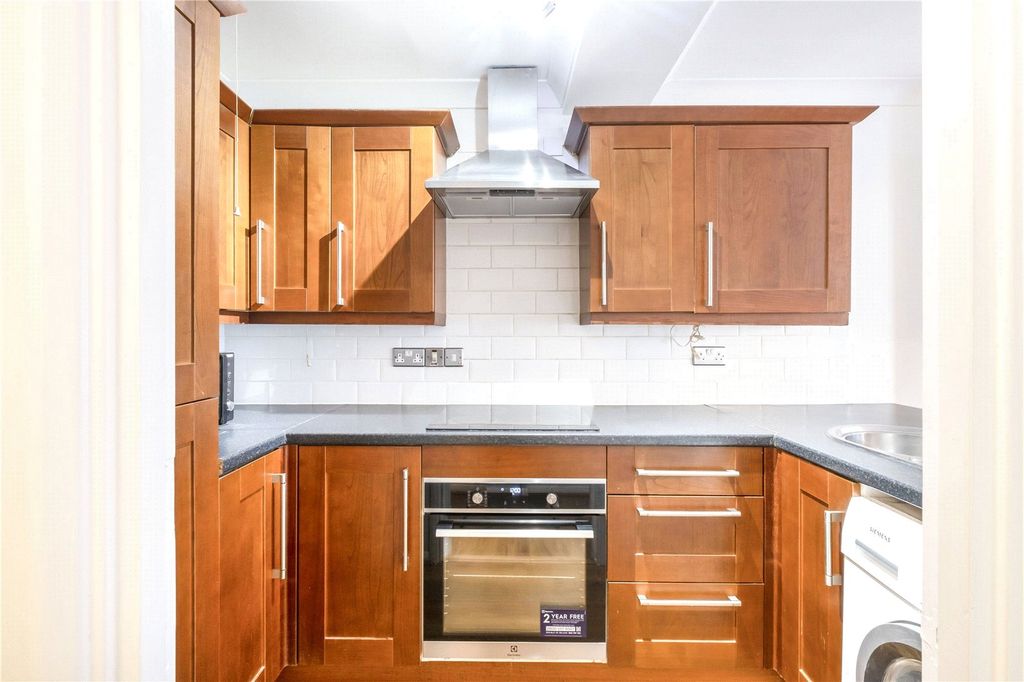 Property photo 3 of 16 Kitchen