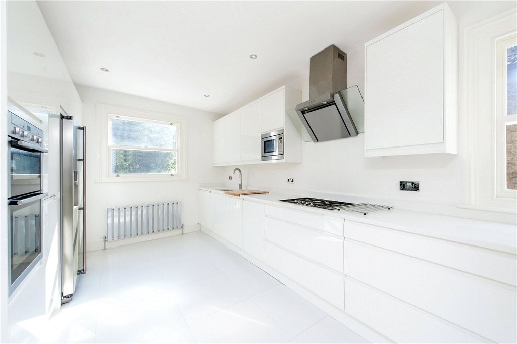 Property photo 3 of 14 Picture No. 05