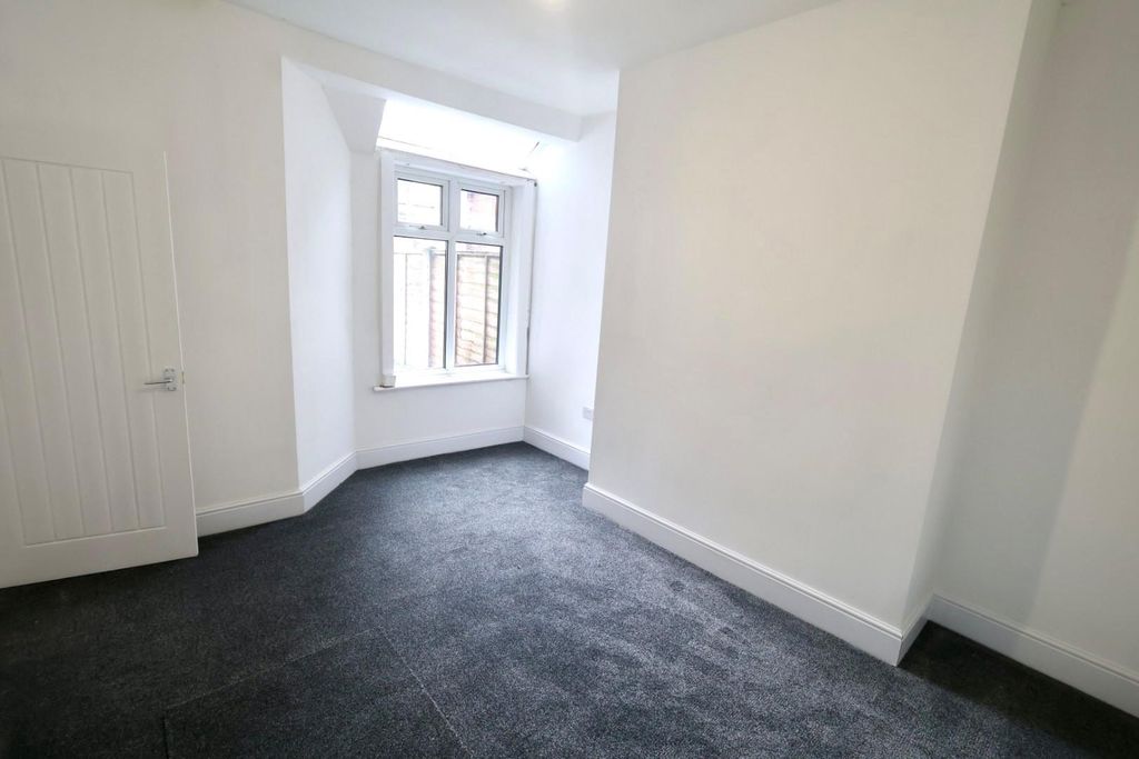 Property photo 2 of 12 7.Jpg