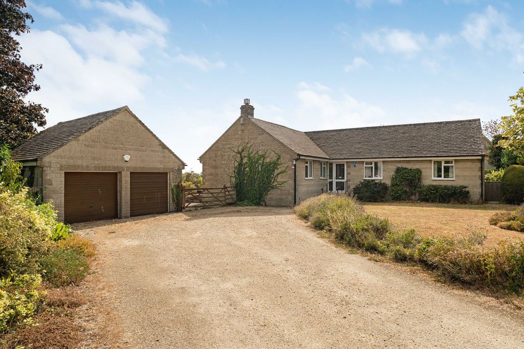 Property photo 1 of 21