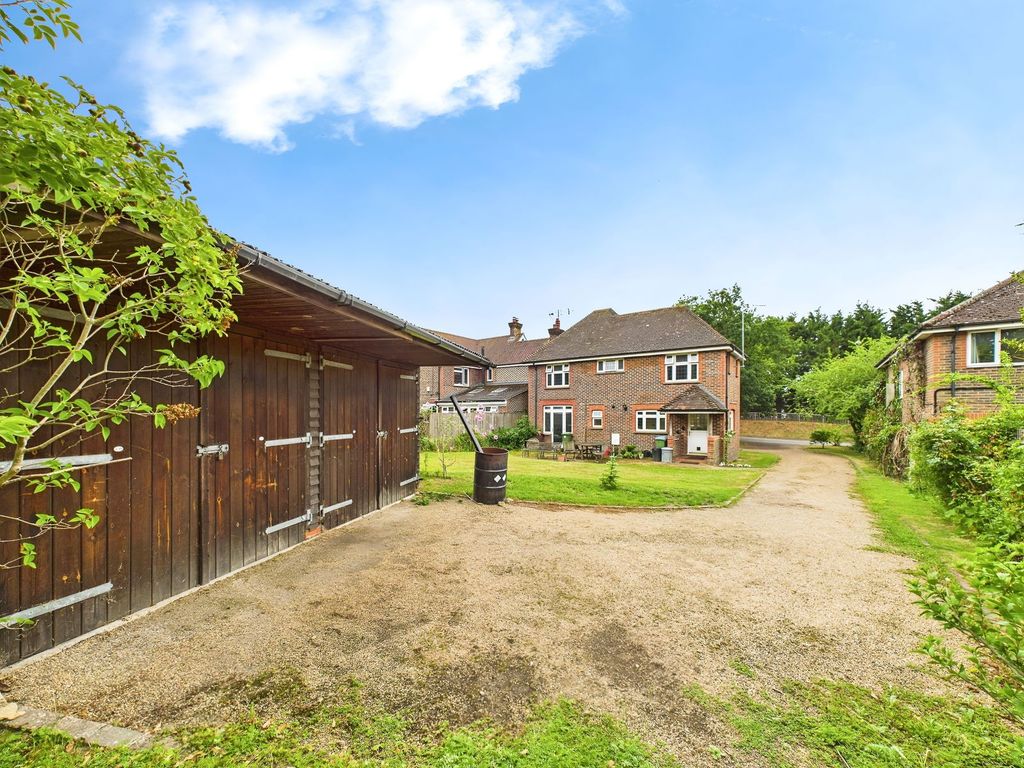 Property photo 3 of 11