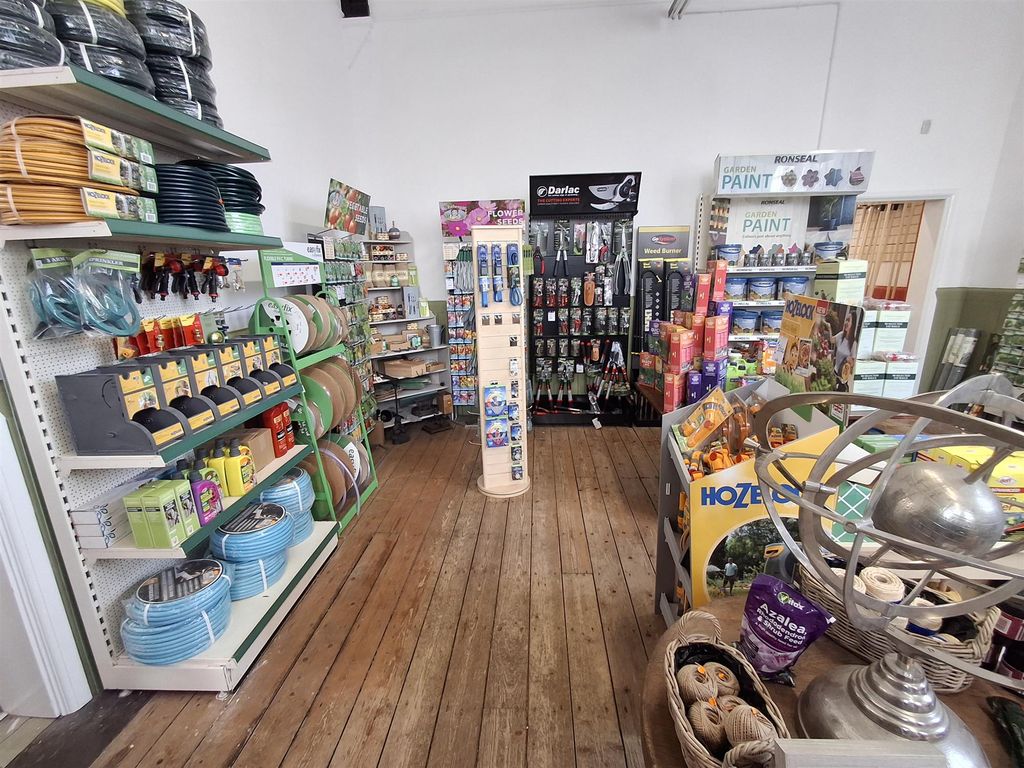 Property photo 3 of 12 Photo 2