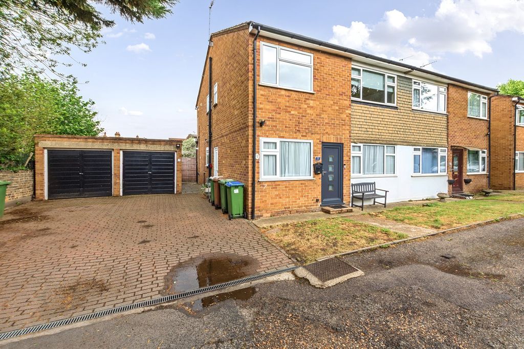 Property photo 1 of 12