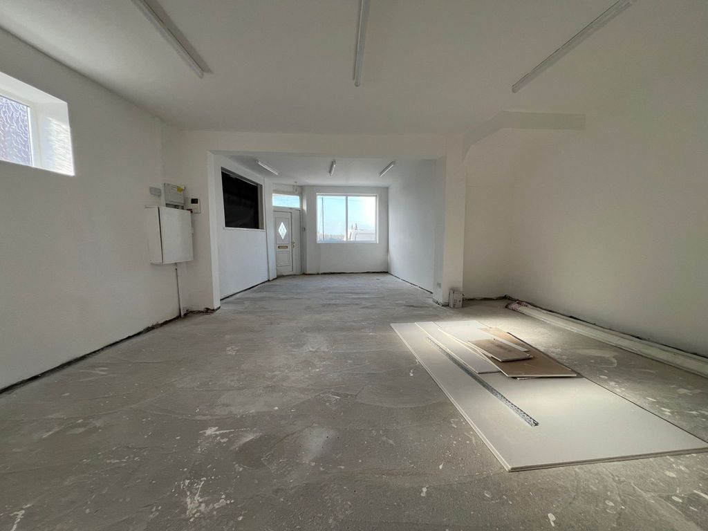 Property photo 2 of 4 Gallery