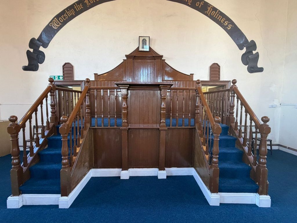 Property photo 3 of 11