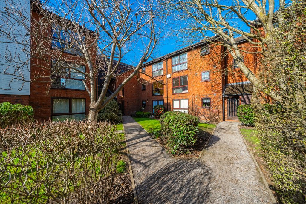 Property photo 2 of 14