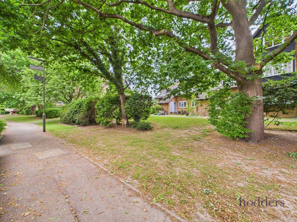 Property photo 2 of 10 Picture No. 13