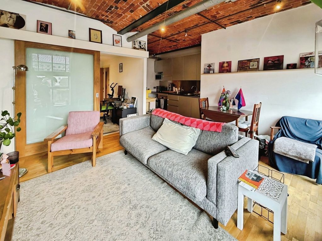 Property photo 1 of 10 Picture No. 15