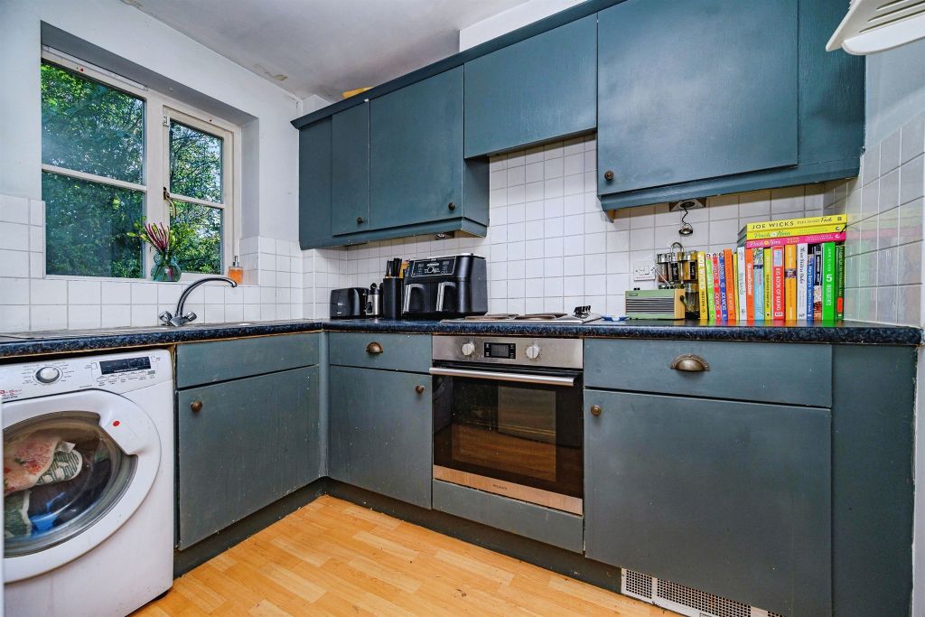 Property photo 3 of 15