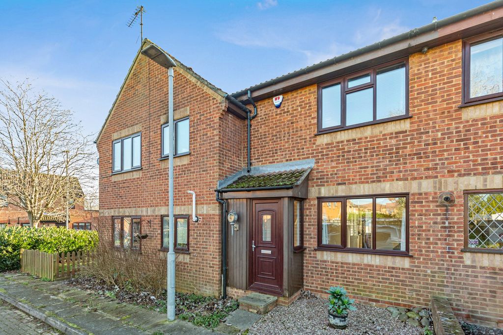 Property photo 1 of 12