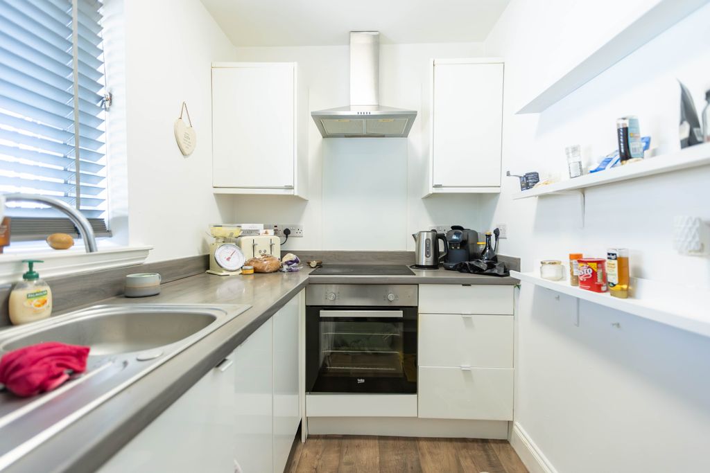 Additional image 6 of 2 bed flat for saleGladstone Street, Leven KY8