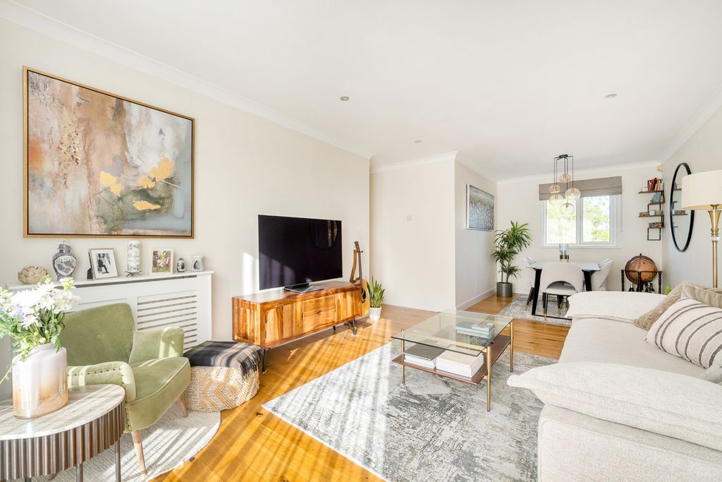 Property photo 2 of 18 1521239-12-6Aacfd...