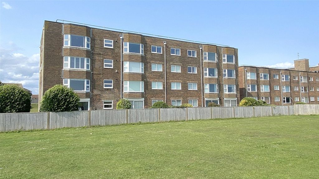 Property photo 3 of 19 Picture No. 17