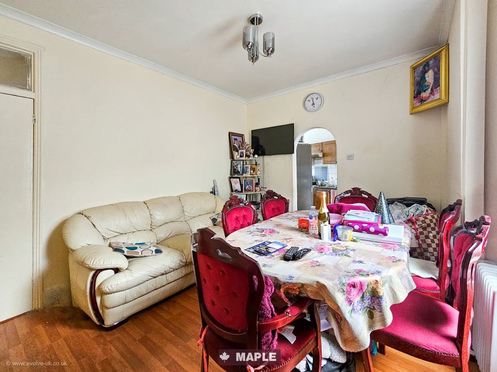 Property photo 2 of 19