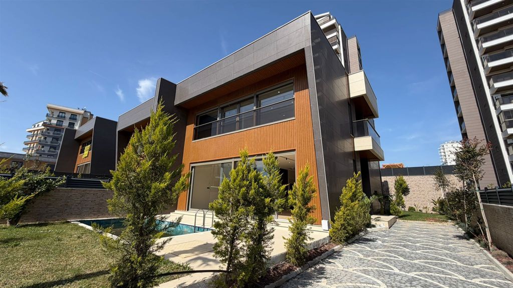 Property photo 1 of 21 Alluring Antalya Villa For Sale With A Private Pool - Villa, Pool, Garden, And Driveway