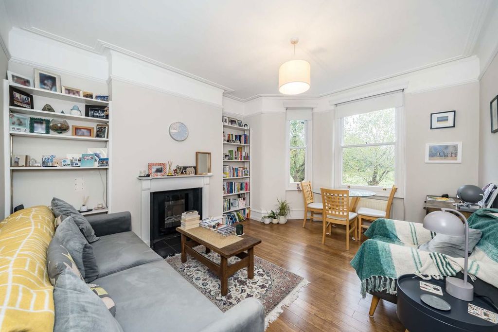 Property photo 2 of 7