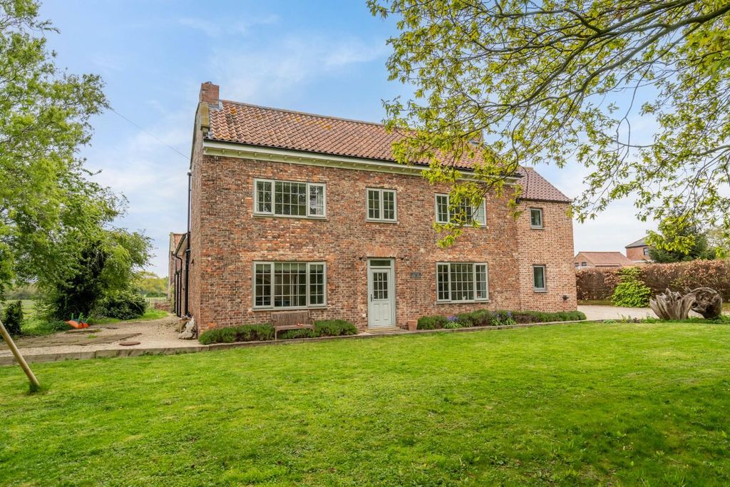 Property photo 1 of 24 Externals-8.Jpg