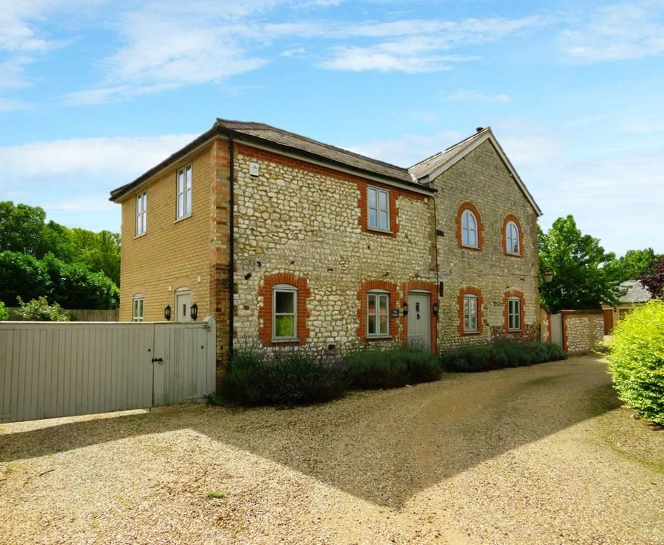 Property photo 1 of 17 Front