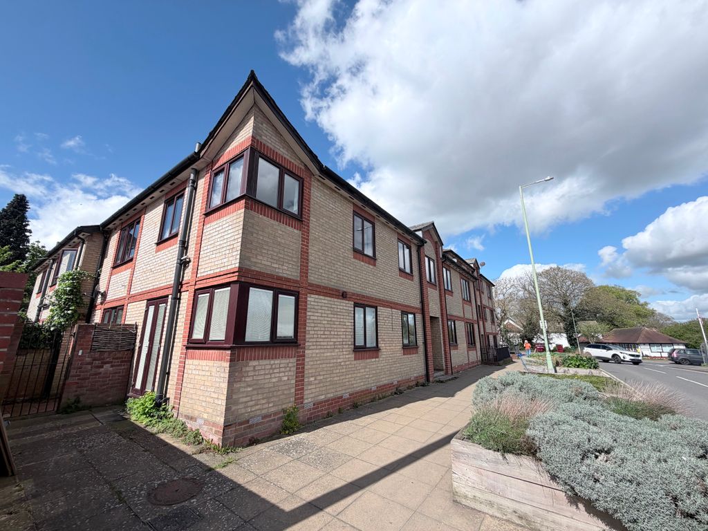 Property photo 1 of 8