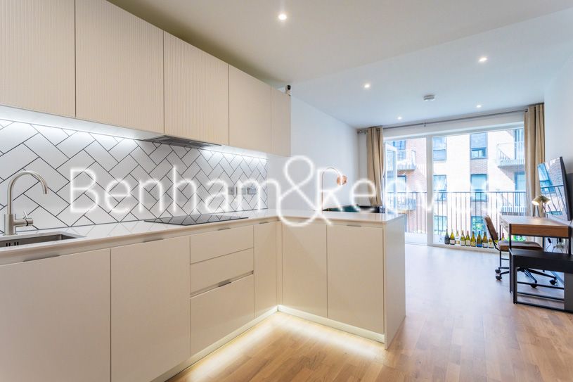 Property photo 2 of 21