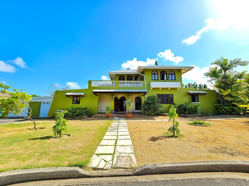 Property photo 2 of 20