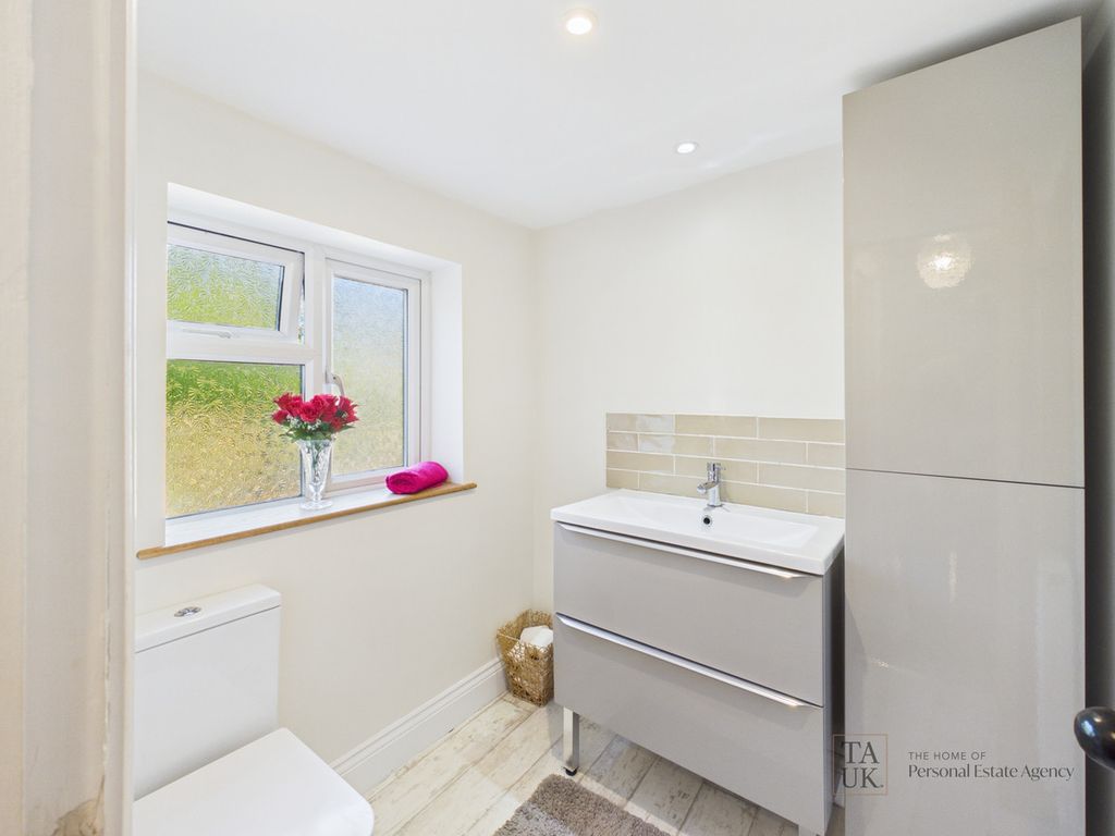 Property photo 3 of 22