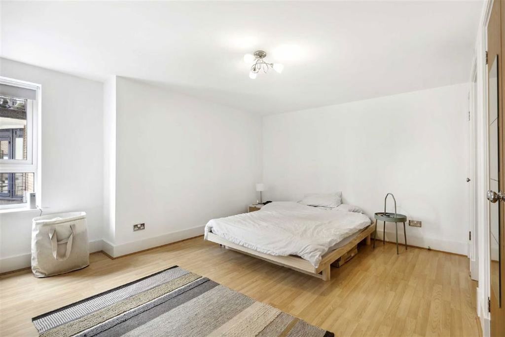 Property photo 3 of 5