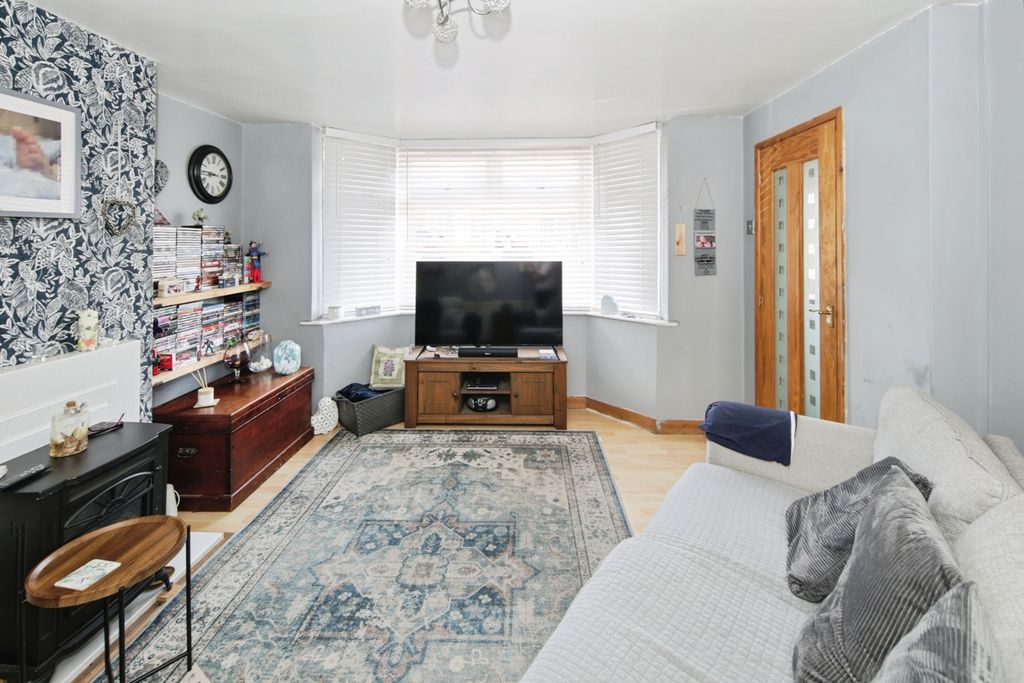 Property photo 2 of 18 Pbox-Img.Jpg