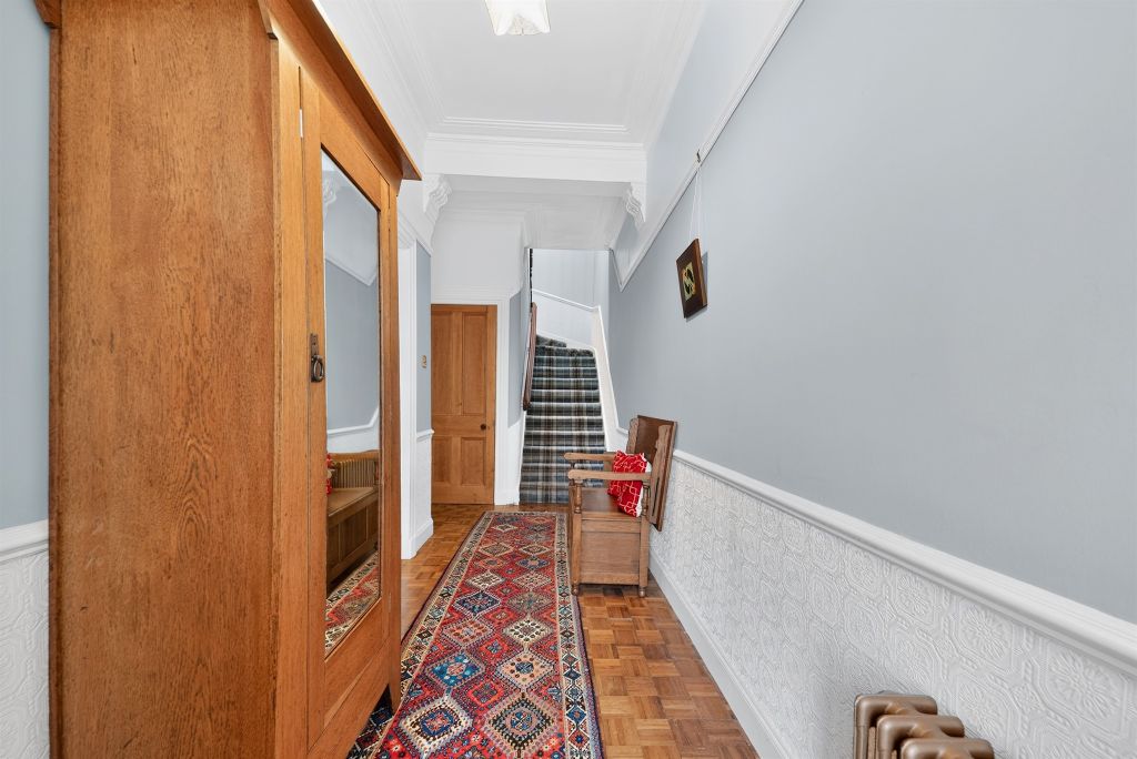 Property photo 3 of 27