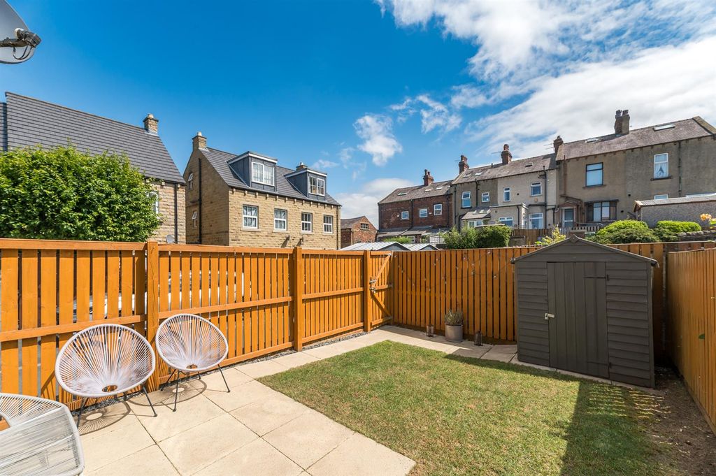 Property photo 2 of 23 Rear Garden