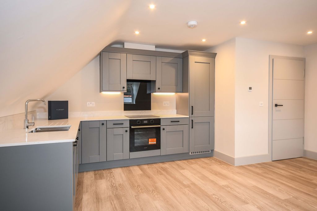 Property photo 2 of 20 Db2c823A-c007-Ec11-B